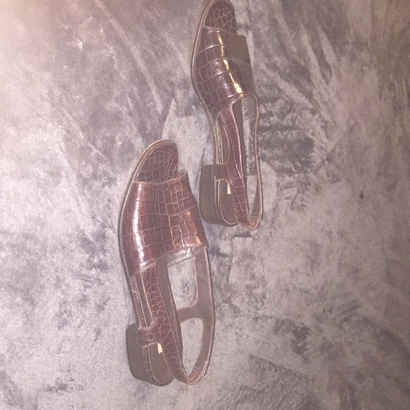 Ann Taylor shoes - Picture 2 of 2